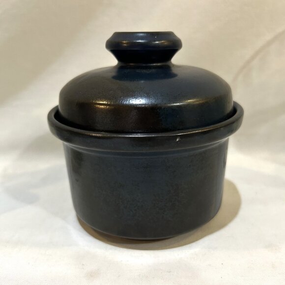 Iron Mountain Stoneware Lidded Sugar Bowl Blue Ridge Pattern EUC - Picture 8 of 10